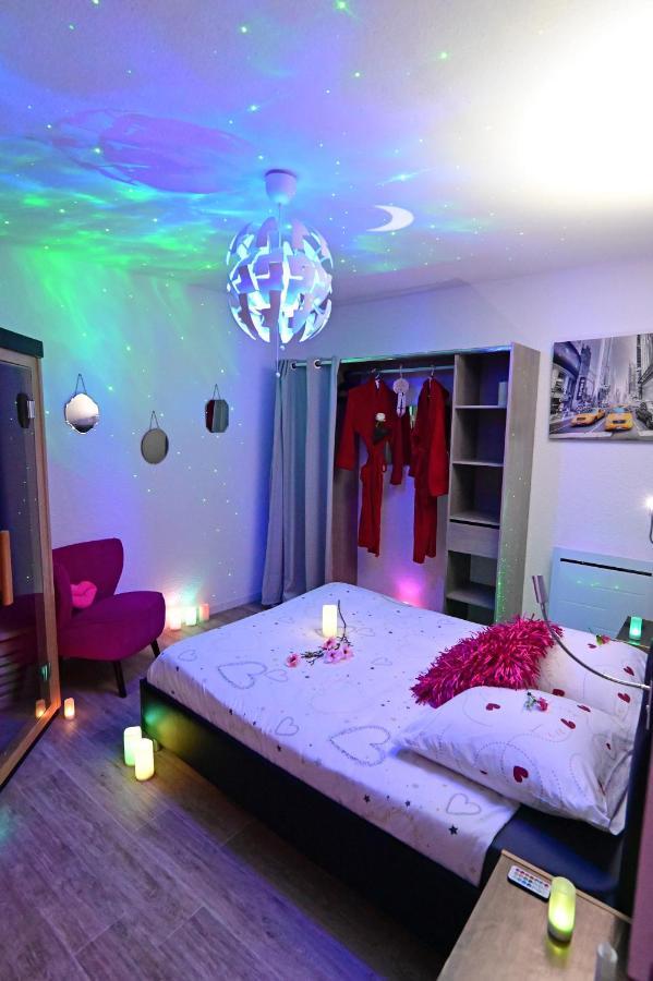 Luxe Sauna Privatif Et Grand Bain Jacuzzi A Deux A Biscarosse Plage Pour Nuit Romantique Avec Decoration Led Et Bougies Biscarrosse Zewnętrze zdjęcie