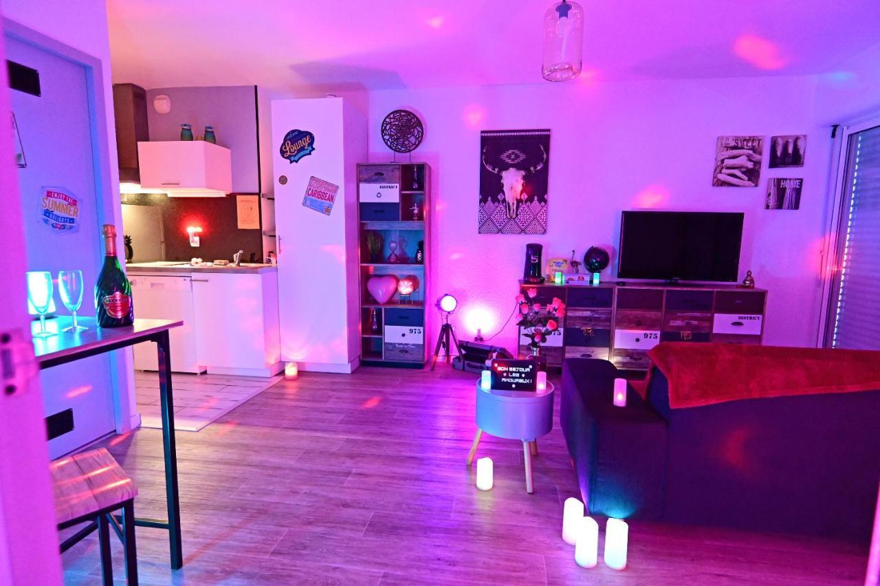 Luxe Sauna Privatif Et Grand Bain Jacuzzi A Deux A Biscarosse Plage Pour Nuit Romantique Avec Decoration Led Et Bougies Biscarrosse Zewnętrze zdjęcie